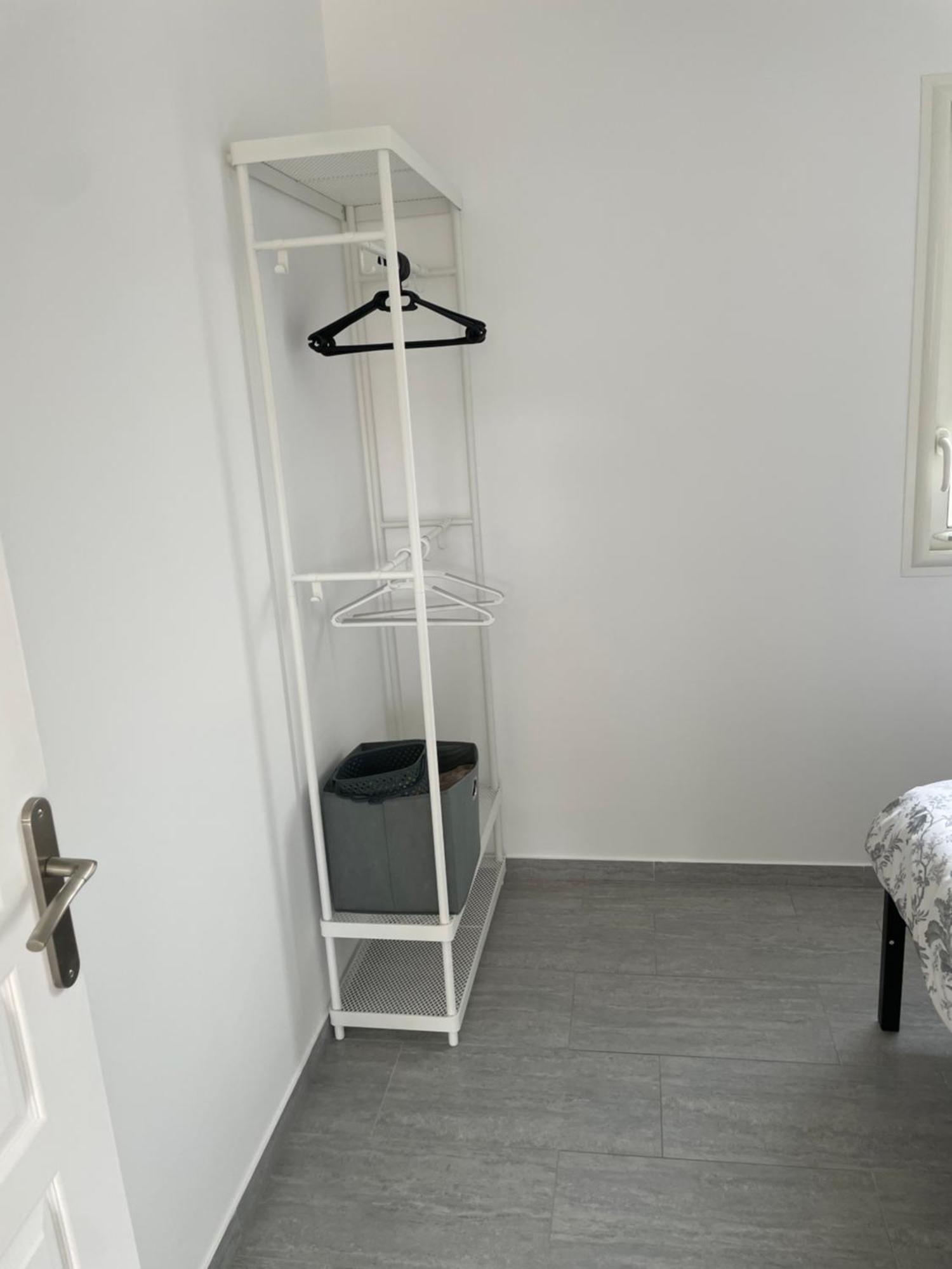 Appartement T2 Avec Terrasse Et Cour 卡瓦永 外观 照片