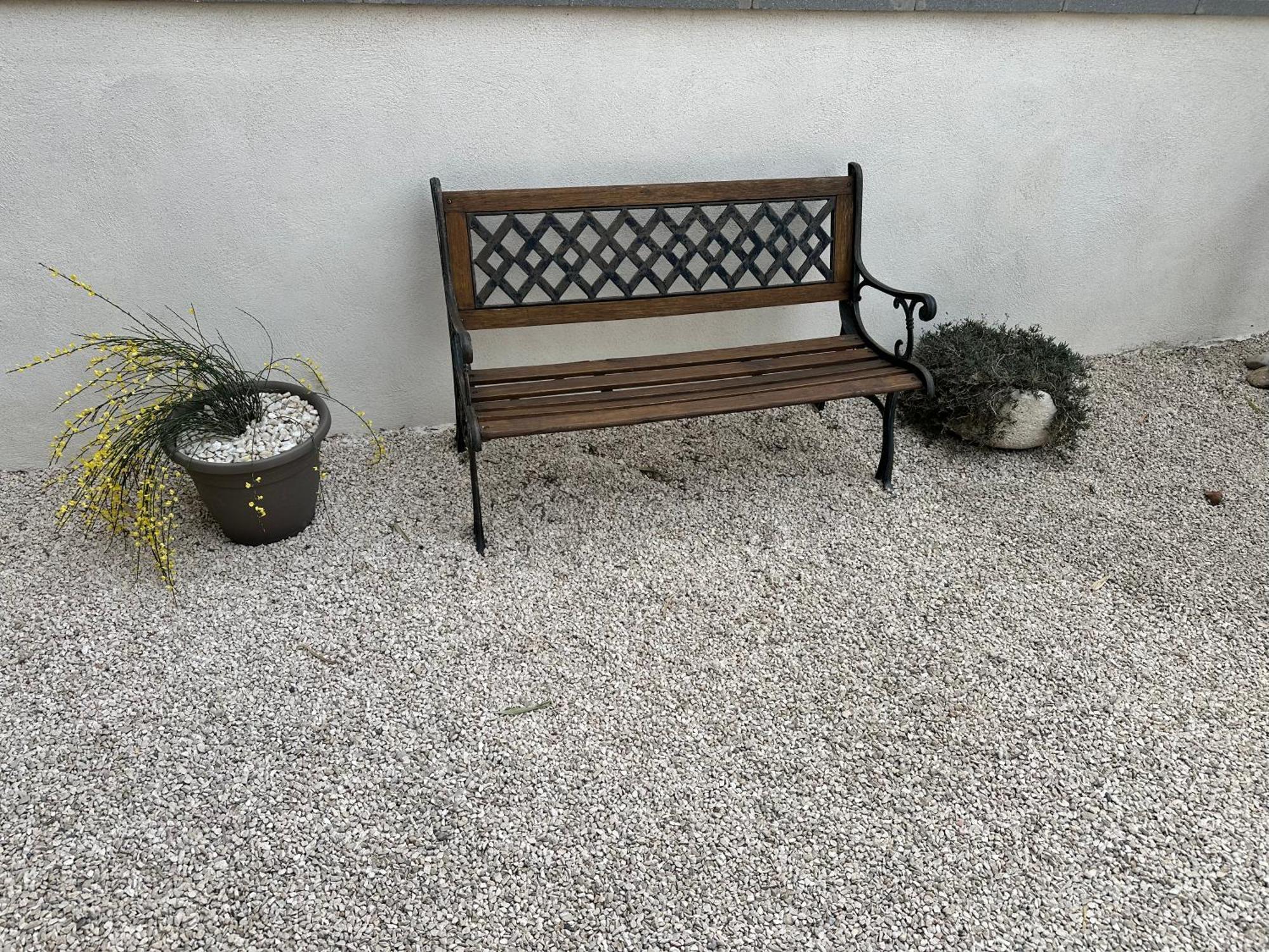 Appartement T2 Avec Terrasse Et Cour 卡瓦永 外观 照片