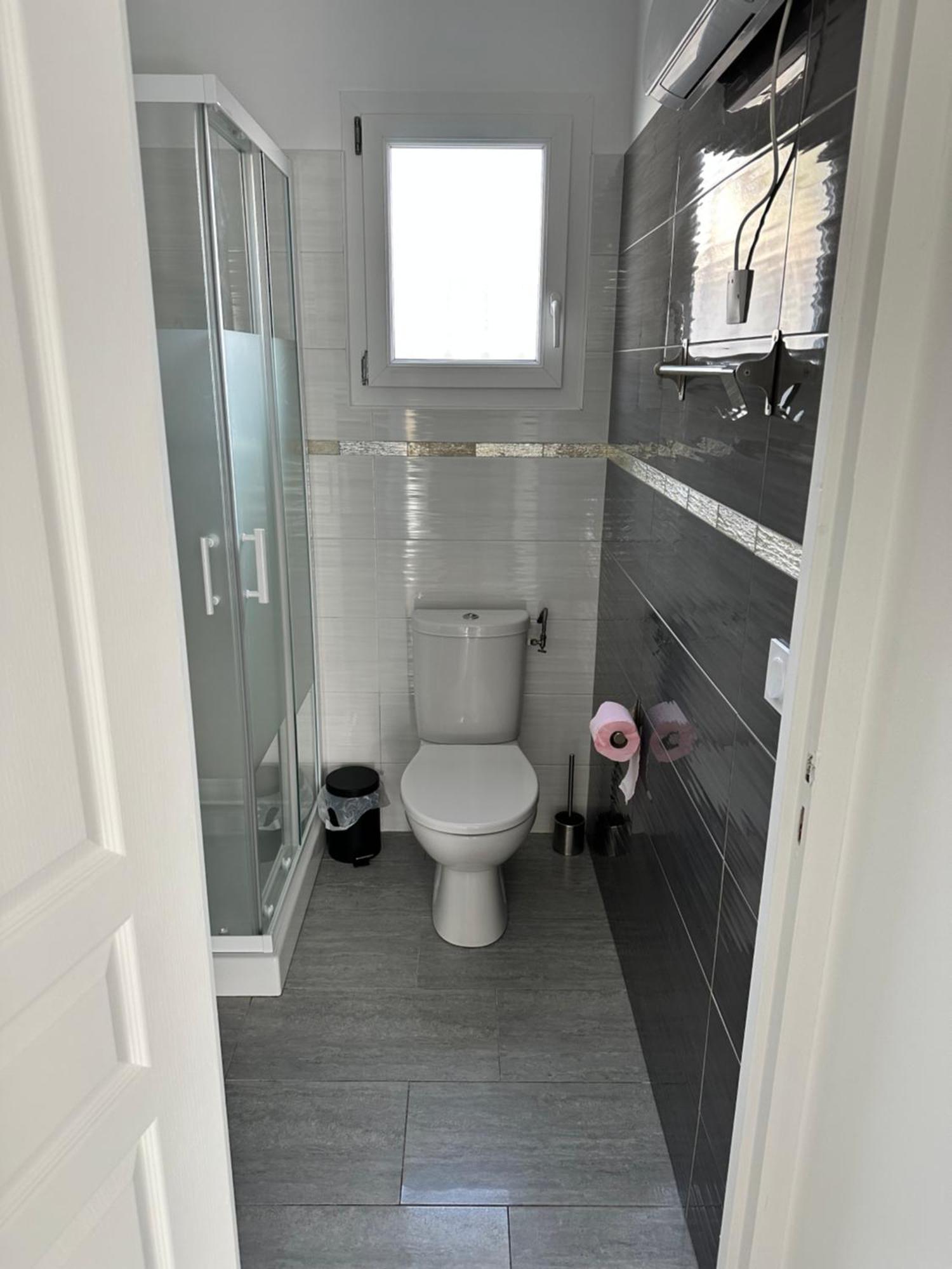 Appartement T2 Avec Terrasse Et Cour 卡瓦永 外观 照片